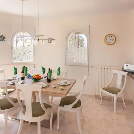 Villa Quito By Interhome Calp